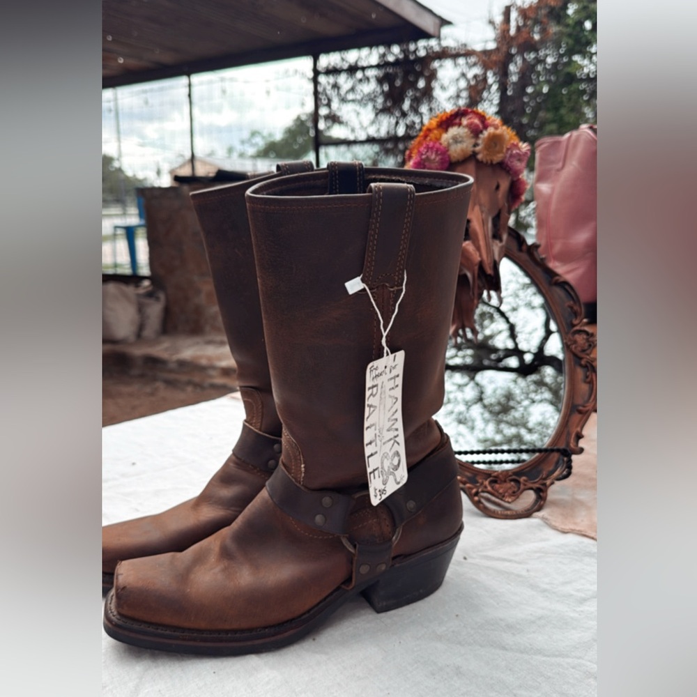 Vintage Frye 12R Harness Boots – Distressed cognac Brown Leather